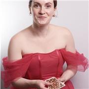 Looking to further your tarot abilities? Book in a one to one with me!